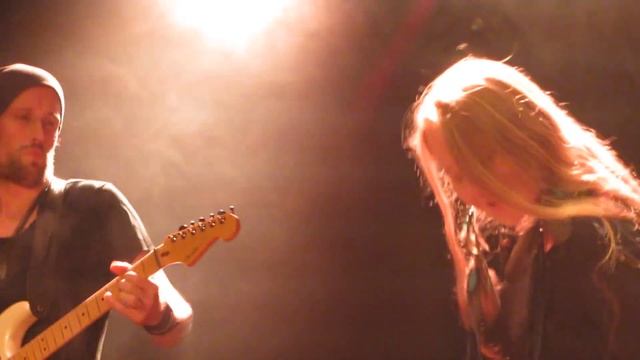 "Little red rooster" - LAYLA ZOE @ SPIRIT 66 - Verviers смотреть онлайн