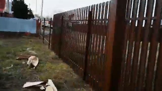 Установка забора из металлического штакетника смотреть онлайн