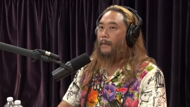 David Choe Remembers the Death of Anthony Bourdain смотреть онлайн