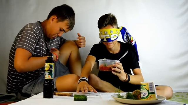 ВСРАТАЯ КУХНЯ **ОТРАВИЛИСЬ ПОМОЯМИ** смотреть онлайн