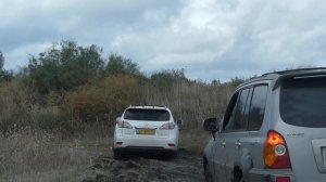 SsangYong New REXTON G4 vs LEXUS RX350 & JeeP Grand Cherokee Mud baths off road