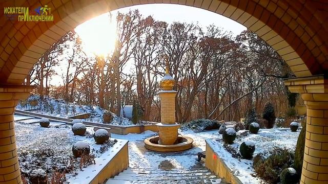 Монастырь в лесу. Новогодней тропой в 2021 смотреть онлайн