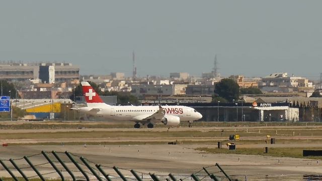 Bombardier CS100 Swiss at Valencia! смотреть онлайн