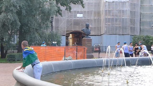 День ВДВ - купание в Фонтане. Адмиралтейский проспект смотреть онлайн