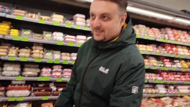 Влог-3! Построил дом для бездомных котят. Накормил бездомных кошек. коты кошки животные волонтерств смотреть онлайн