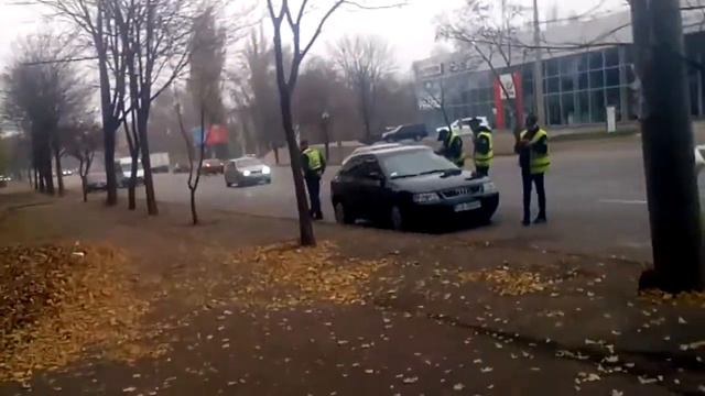 Засада Полиции на проспекте Мира Кривого Рога.. смотреть онлайн