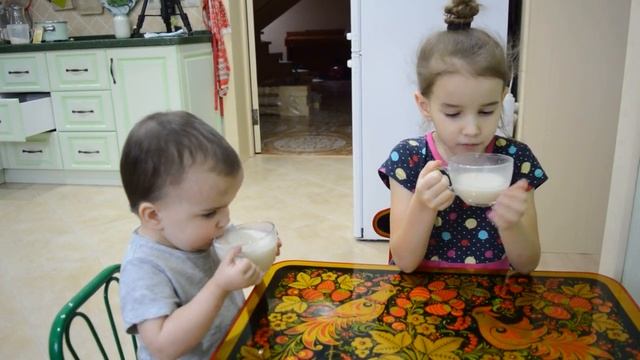 Молоко из овсяных хлопьев, рецепт приготовления смотреть онлайн