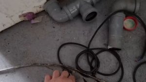 Как не нужно делать слив с раковины и тд.