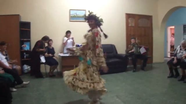 Пляски на вечере татарского общества ХАЗИНА. видео Нусратуллина Ф.Г. смотреть онлайн