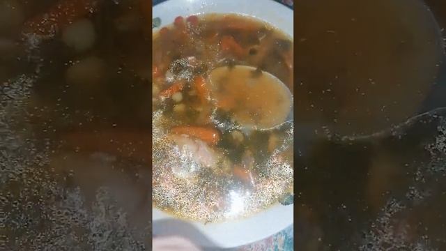 суп гороховый. рецепт есть на канале ? ваш повар комнатный? обнял приподнял на место поставил ?