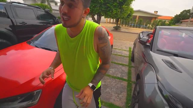 ESCORREGUEI DE MULETA PERTO DA PISCINA E ESTOUROU OS PONTOS DA CIRURGIA...... смотреть онлайн