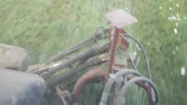 мтз 1221.2 с косилкой Стриж. смотреть онлайн