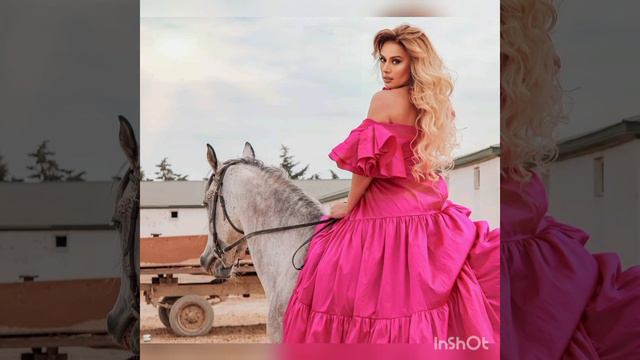 Roza Zergerli Yeni Fotolarını Paylaşıb!