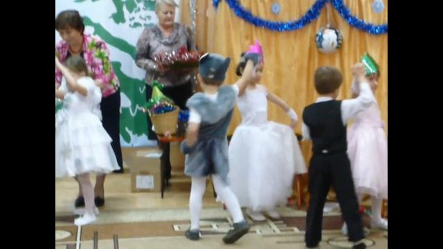 Новогодние утренники в детском саду, 2009 -2012гг, Алеша смотреть онлайн