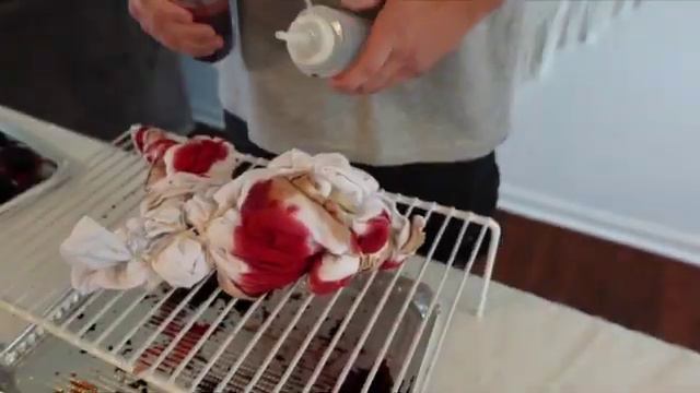 TIE DYE WITH CORT AND JAMIE смотреть онлайн