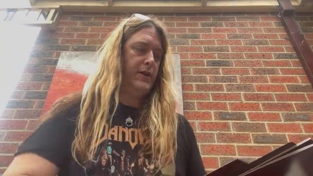 Jimmy Van Zeno Unboxes Murders In The Rue Morgue Vol I смотреть онлайн