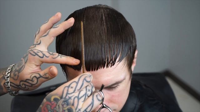 Тизер Онлайн Академии / Креативная стрижка "мод" смотреть онлайн