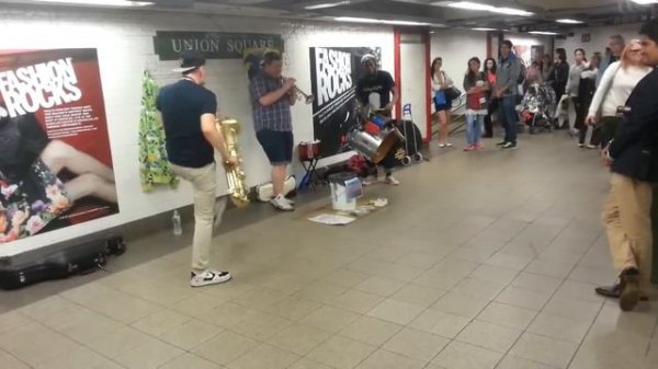 TOO MANY ZOOZ Live Union square