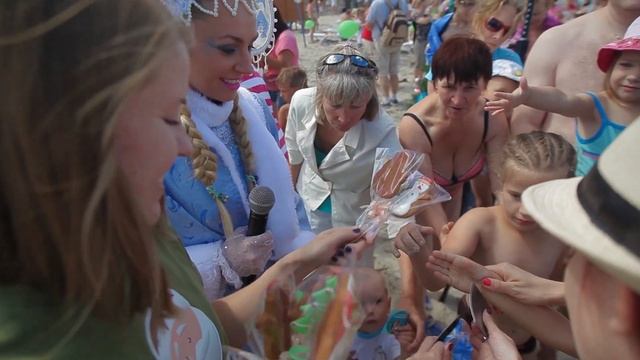 Дед Мороз и лето - Новый Год на пляже смотреть онлайн