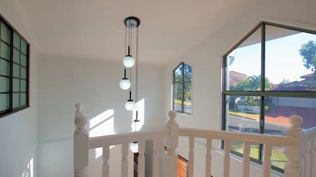 RE/MAX SIMON AU TEAM | 4 Fuchsia Place, Calamvale смотреть онлайн
