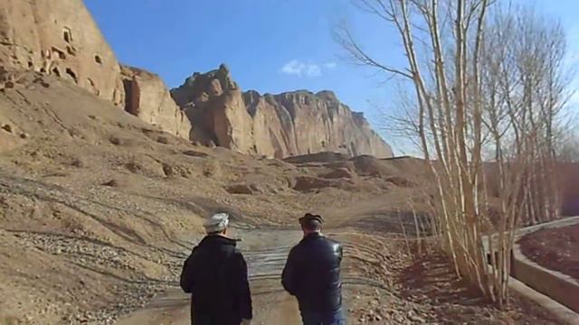 Афганистан. Провинция Бамиан. Маленький Будда в древнем комплексе буддийского монастыря смотреть онлайн