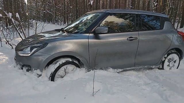 Suzuki Swift 1.2H AllGrip on Snow смотреть онлайн