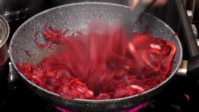 Классический КРАСНЫЙ БОРЩ со свиными ребрами! Рецепт по которому готовят многие! смотреть онлайн