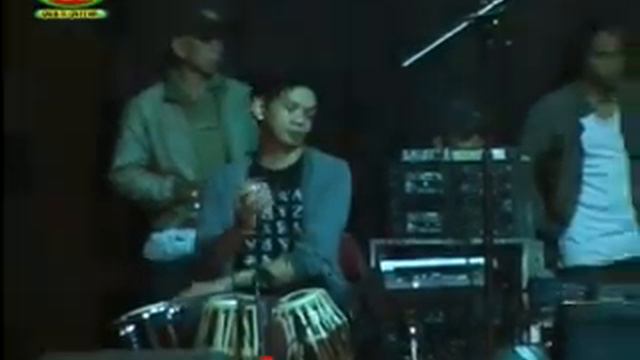 SONET 2 BAND - HARUSKAH BERAKHIR (LIVE KONSER 2012) смотреть онлайн