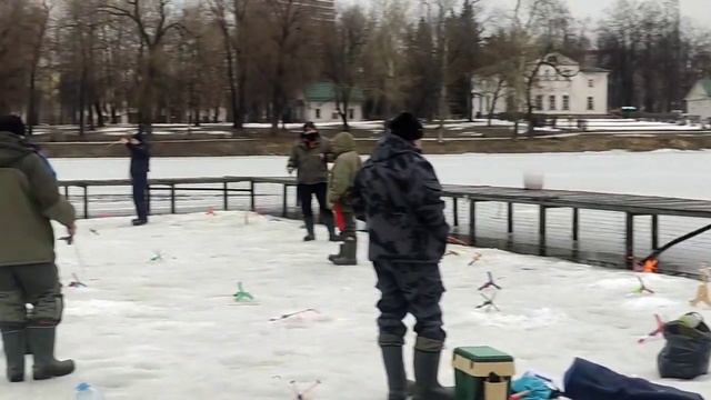 22.03.22 КРХ Белая Дача,запуск и клёв форели!Навеска форели от 0.8 до 3 кг..,запустили 78 кил.! смотреть онлайн