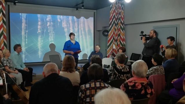 Ольга Выгузова читает стихи про котов/ www.serovglobus.ru смотреть онлайн