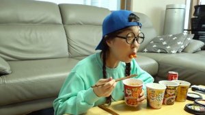 Пороро Токпокки Лапша из черной фасоли Мукбанг ДОНА DONA