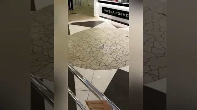 В торговом центре Норильска появилась трещина в полу смотреть онлайн