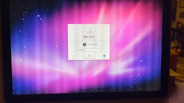 Early 2008 iMac (iMac8,1) Booting to OS X Snow Leopard смотреть онлайн