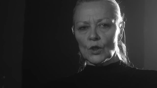 Цветана Манева рецитира "Прощално" на Вапцаров смотреть онлайн