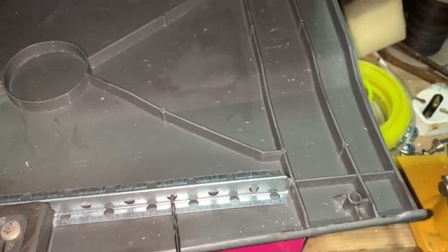 Как выпрямлять крышку бардачка на Газеле смотреть онлайн