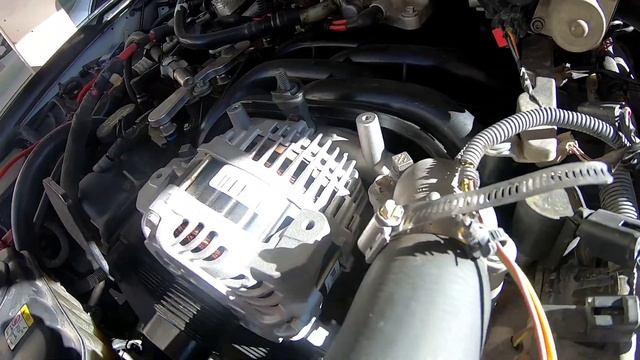 Ford 4.6L Alternator replacement смотреть онлайн