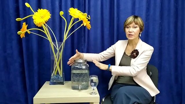 Cекреты "ПЬЮЩЕЙ" ЖЕНЩИНЫ: как питье воды способствует внешнему омоложению и как усилить этот эффект смотреть онлайн