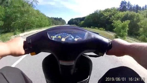 Honda Tact AF51 в движении