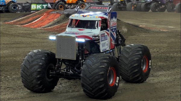 Monster Jam Seattle 2022 FREESTYLE