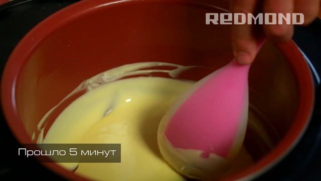 Мишель Роше готовит суфле из белого шоколада в мультиварке REDMOND 250 смотреть онлайн