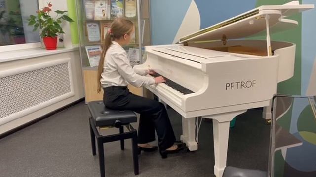 Л. Бетховен "Шесть экосезов" смотреть онлайн