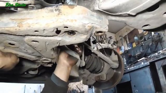 Замена переднего подрамника Dodge Caliber смотреть онлайн