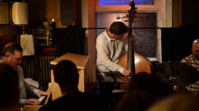 Kristian Brink Quartet - Firm Roots (Cedar Walton) смотреть онлайн