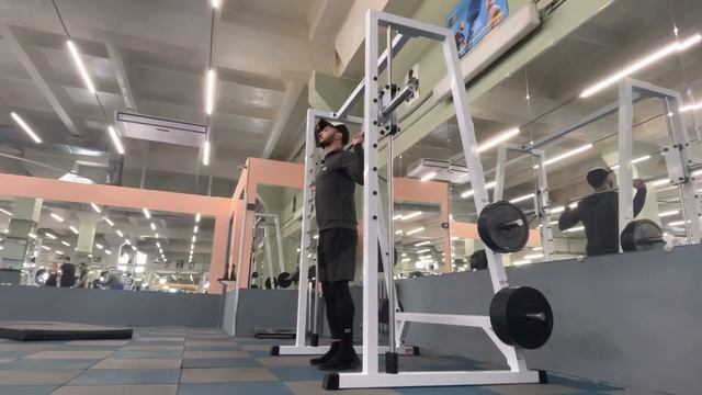 Подъемы на носки в Смите смотреть онлайн