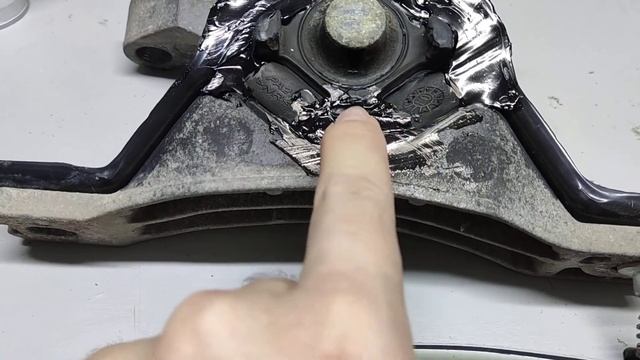 Восстановление правой подушки двигателя Chevrolet Captiva 3,2 (БомжСтайл) смотреть онлайн