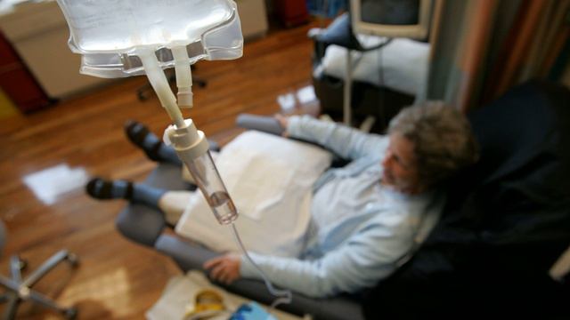 Diane's Breast Cancer Diagnosis смотреть онлайн