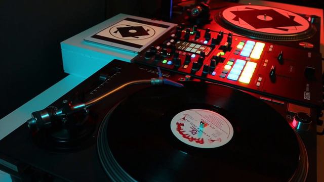 T La Rock - It's Yours (Scratch Party Death Mix) - 1984 Partytime Rec. - Classic 80s Hip-Hop Weeken смотреть онлайн