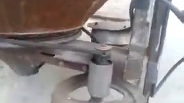 САМОДЕЛЬНАЯ БЕТОНОМЕШАЛКА НА РЕМНЯХ(самоделка) смотреть онлайн