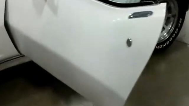 1973 Chevrolet Corvette Stingray White смотреть онлайн