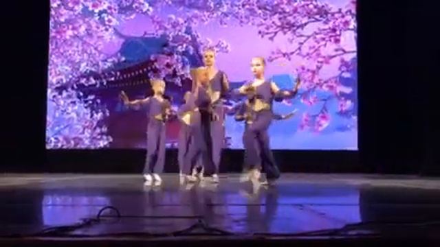 "Золотые пальцы" из балета "Красный мак" смотреть онлайн